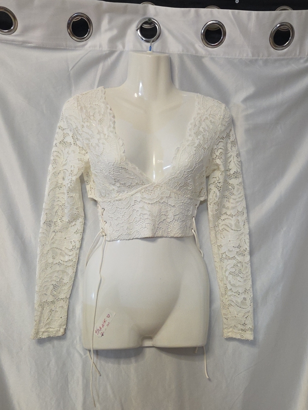 Tiger Mist White Lace Long Sleeve Side Lace-Up Crop Top - Size S.[1666].